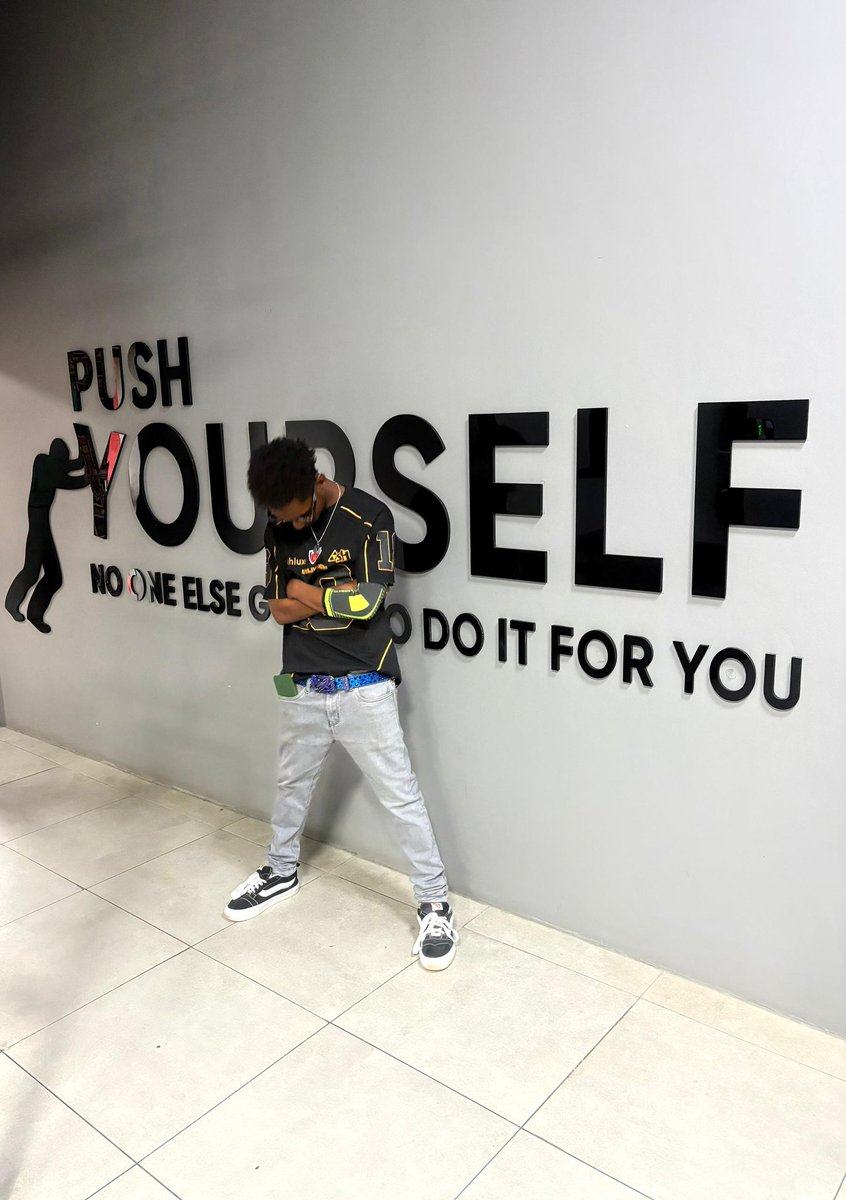 M3JORW3Y tweet media