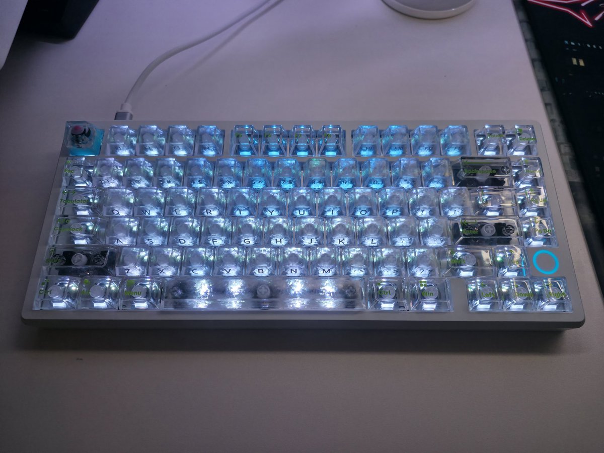 しおこんざき tweet media