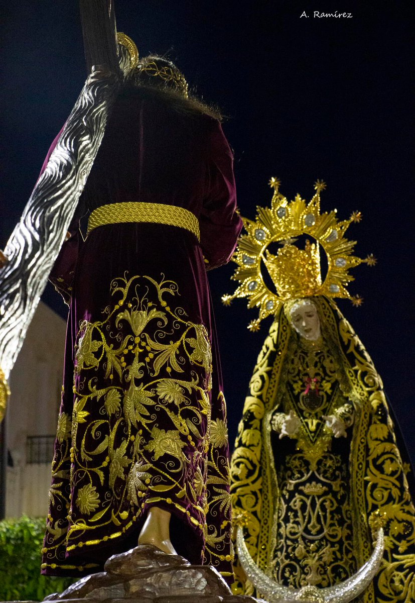 𝐕𝐈𝐄𝐑𝐍𝐄𝐒 𝐃𝐄 𝐃𝐎𝐋𝐎𝐑𝐄𝐒

Ntro. Padre Jesús Nazareno y la Virgen de las Angustias, vuelven a sus ermitas a la espera del Viernes Santo.

ITINERARIO DEL SEÑOR: SALIDA, Plaza Mayor, Mayor, Plata, "Despedida", Glorieta, ENTRADA.

Acompaña Banda Municipal de Música de Vera.