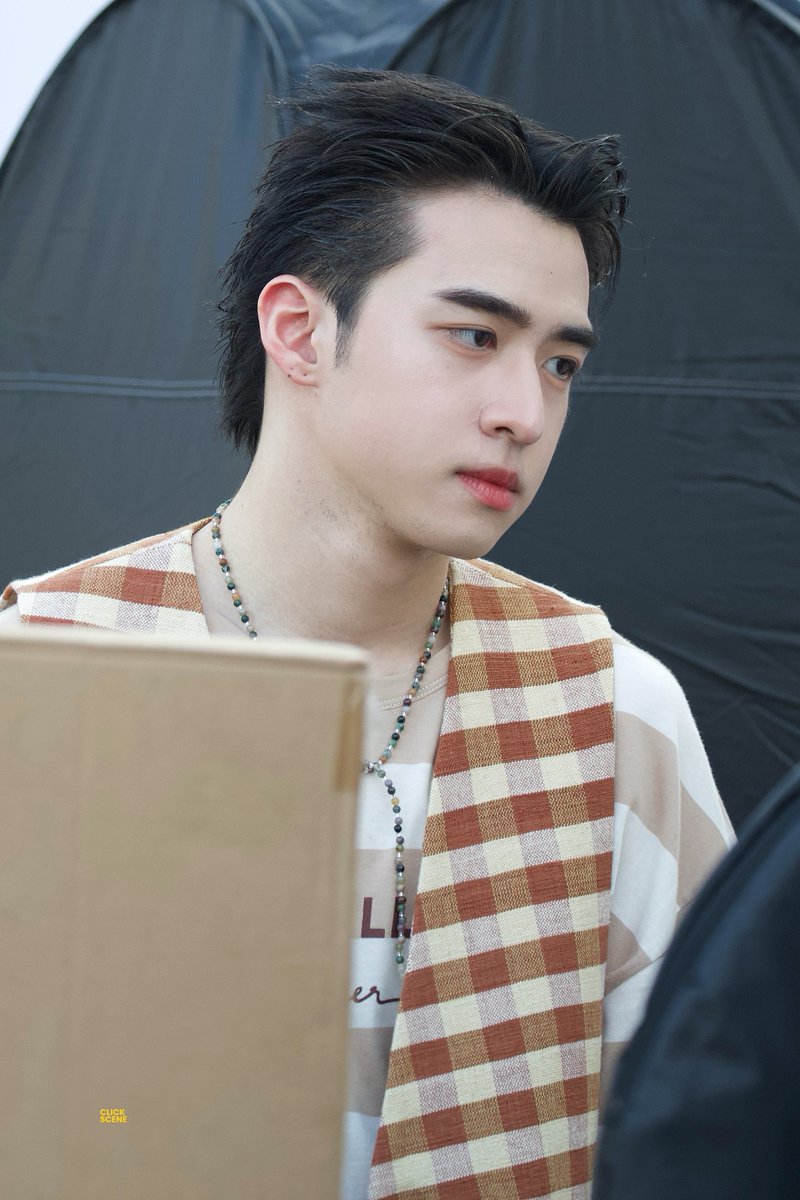 click scene tweet media