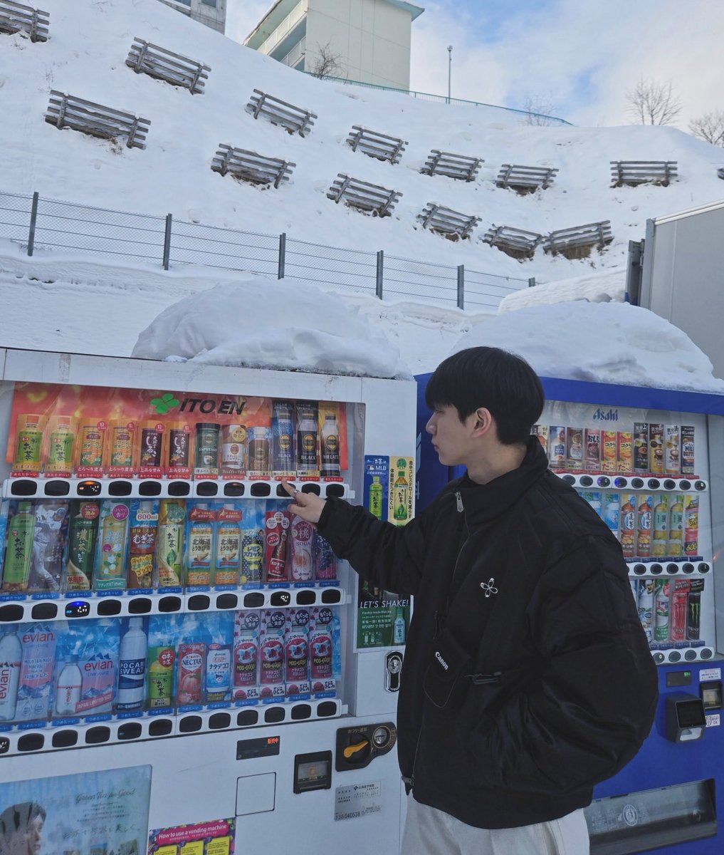 jyanchaco's tweet photo. 아 자판기만한 남자 미친 아 https://t.co/FwZiPqofwX