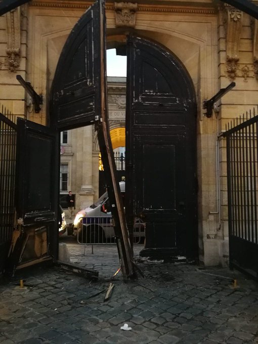 Droitard Bavard 🇫🇷 (VF) tweet media