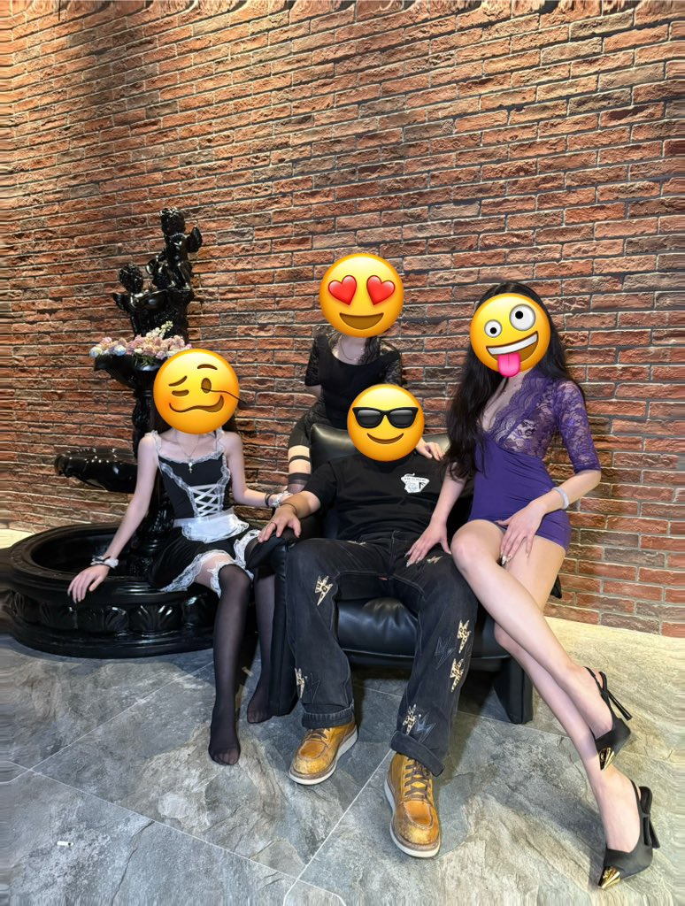022维尼小熊 酒吧 tweet media