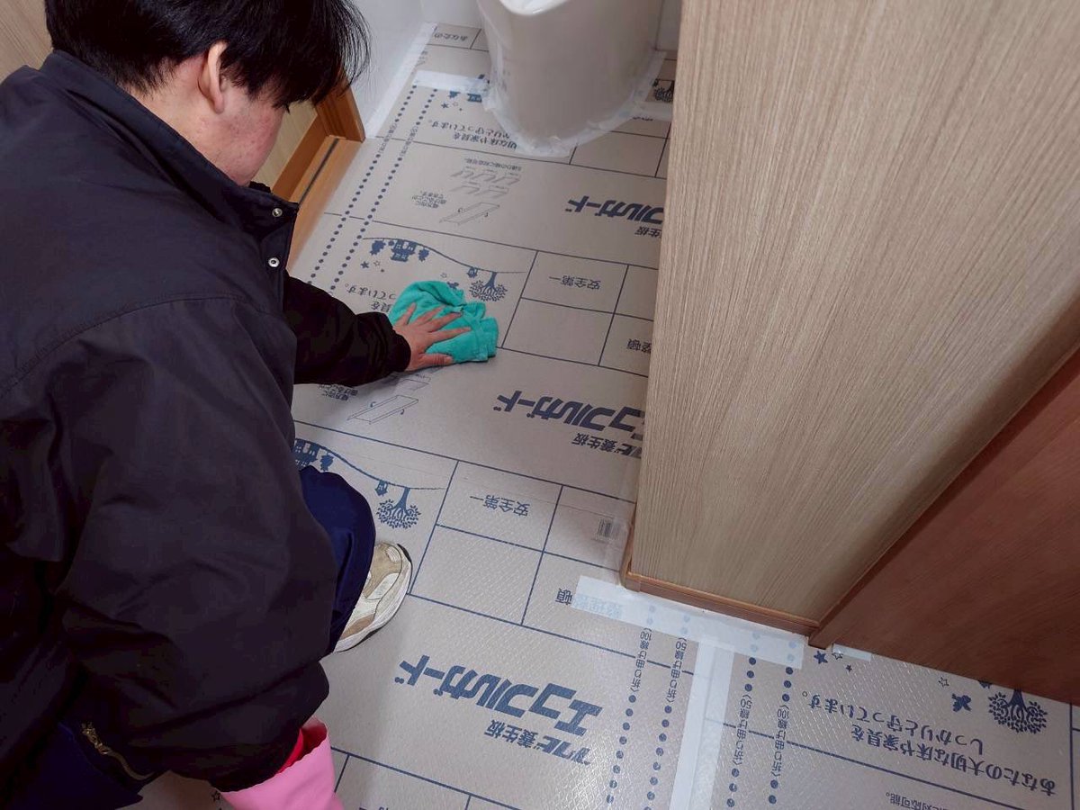 yfcorp's tweet photo. 選挙期間中、毎日弊社で選挙事務所のトイレ清掃をさせていただいております。

消防団活動を熱い志を持って頑張れるのも渋谷けいし先輩のお陰です。

いつもありがとうございます。
応援しております！

株式会社ワイエフコーポレーション
https://t.co/VGsfhs5yKq

#清瀬市長選挙
#渋谷けいし https://t.co/uOcBIhNl4y