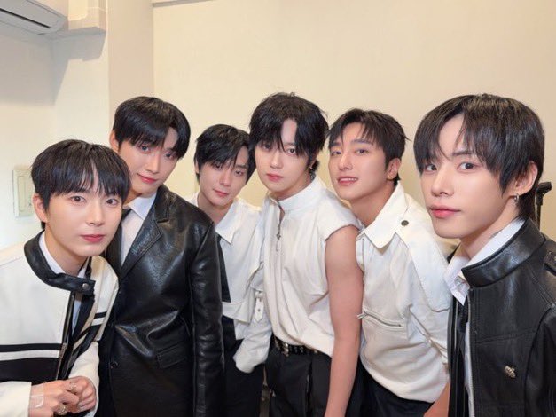 LUNA ❩ tweet media