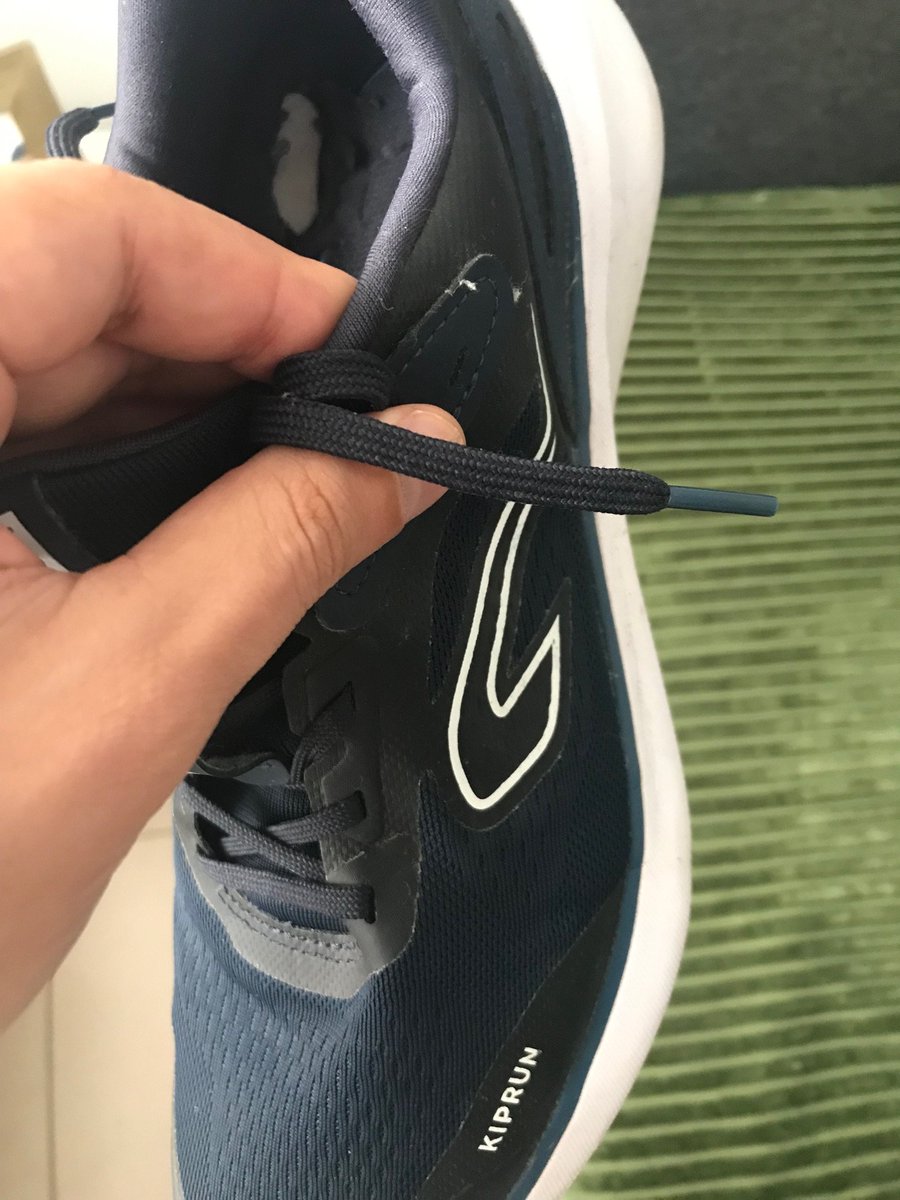 conceptcreatve's tweet photo. Hace mucho tiempo que no escribía un post en X pero a la no respuesta por parte de la empresa @KIPRUNRUNNING  tengo que poner esto por aquí, ya que se anuncian como una empresa de zapatillas de alto rendimiento y no es así, estas zapatillas no duraron ni 3 meses en buen estado.😡 https://t.co/4PNgEpANso