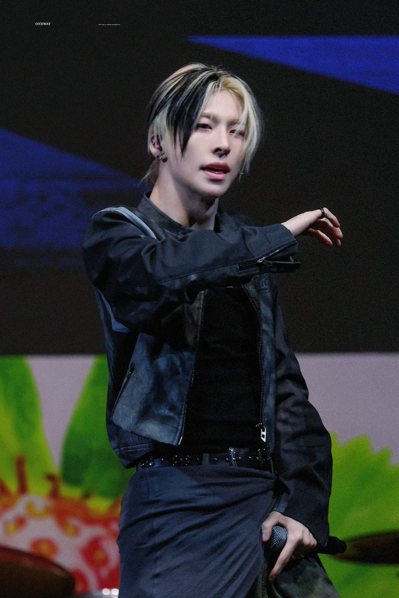 𝐎𝐍𝐄𝐖𝐀𝐘 tweet media