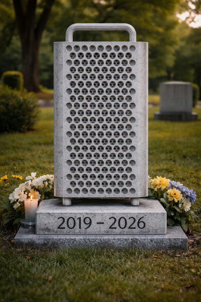 abskoop's tweet image. 苹果正式停售 Mac Pro了

苹果已将 Mac Pro 从官网全面下架，并官方确认没有计划推出继任机型，Mac Studio（M3 Ultra）已全面接替，成为苹果专业级旗舰台式机，预计今年晚些时候将升级 M5 Ultra

曾经的 垃圾桶 和 2019 年塔式机箱，都将成为历史了耶

#MacPro #苹果 #MacStudio