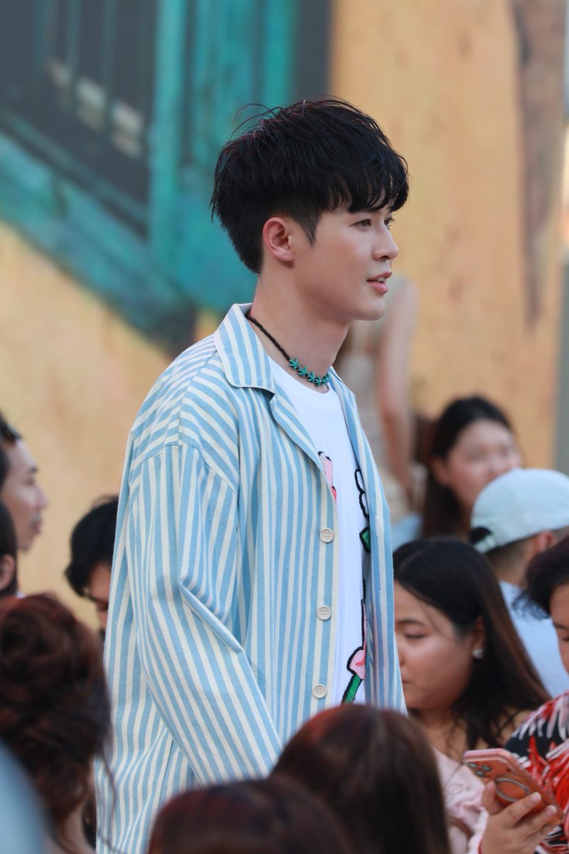 B Acequad tweet media