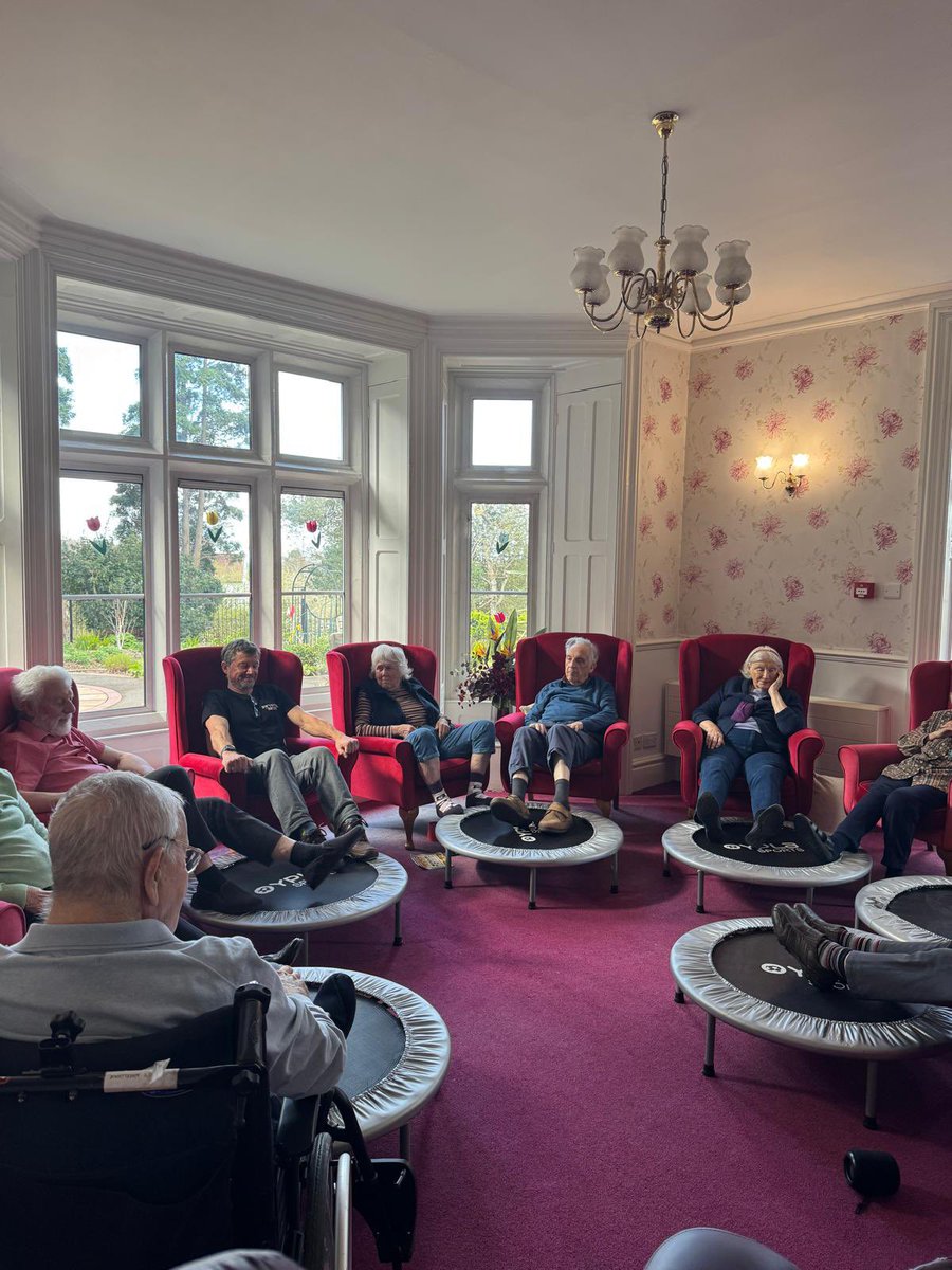 Bristolcarehome's tweet image. 🌟 A Fantastic Morning of Fun &amp;amp; Fitness at Glebe House 🌟

This morning at Glebe House, we had the wonderful Zion join us for our weekly keep fit class 💪✨💙

#GlebeHouse #KeepFit #ActiveLiving #CareHomeLife #Wellbeing #GentleExercise