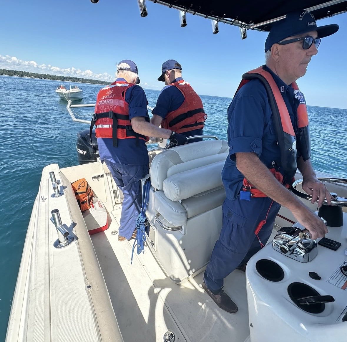 U.S. Coast Guard Auxiliary tweet media