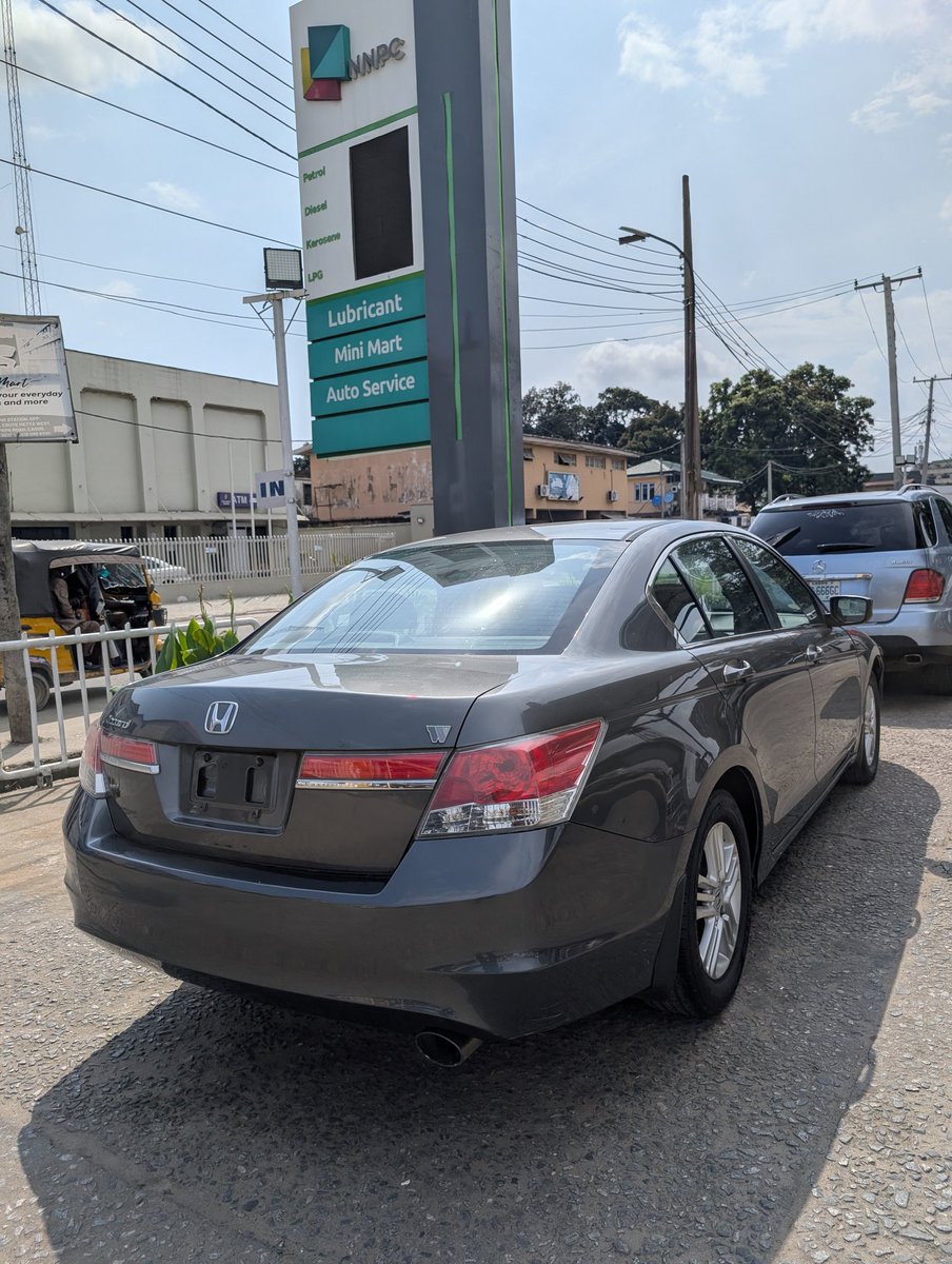 Olóyè. tweet media