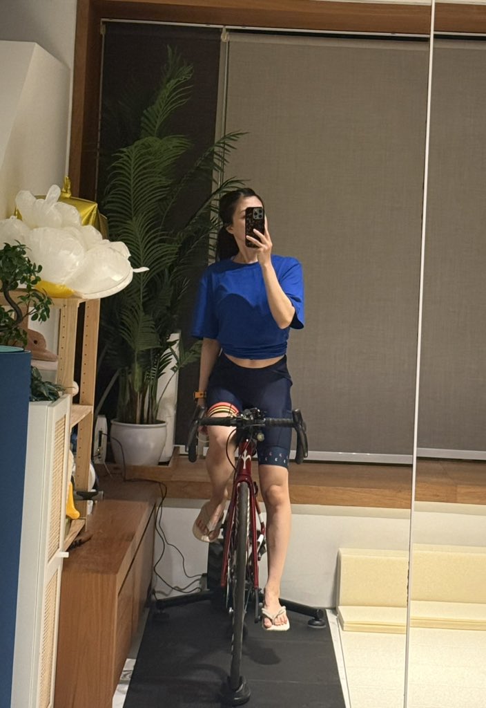 えみり🇸🇬 tweet media