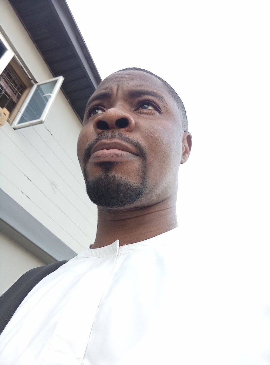 Godtowin's tweet photo. You're following the challenge/trend today; I hope say e no go spoil your relationship tomorrow 😁
Internet never forgets; and internet can interpret without your interest considered ✌️
#trending 
#tgif https://t.co/umlG1X3ofI