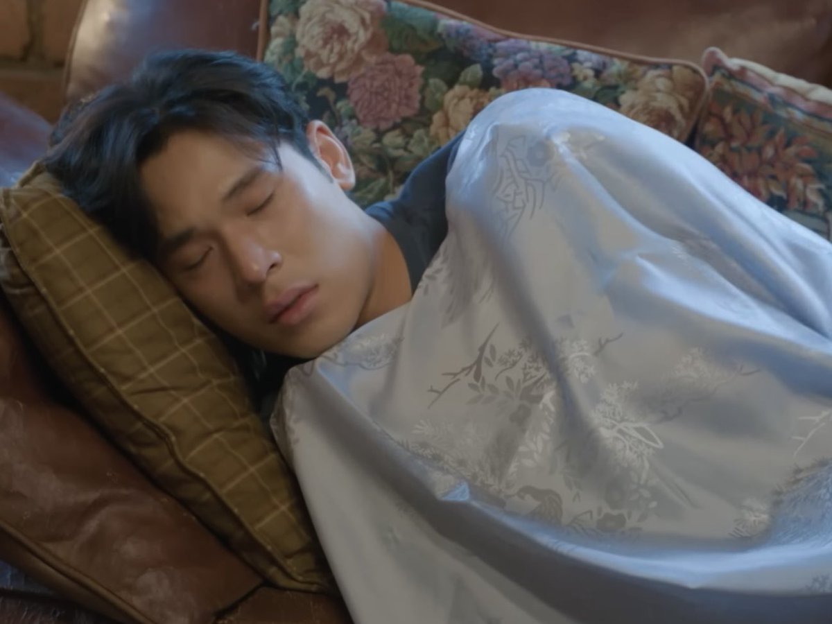 lana ❦ tweet media