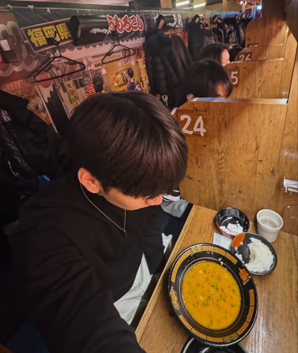 JEONGHAN ON HYUK’S NEW SAPPORO INSTAGRAM POST 😆 part 2 just dropped!! it’s just his head but it’s so cute!!!!🤏ㅋㅋㅋ they went to ichiran ramen in sapporo, hokkaido back then 🍜

— 260327 Hyuk Instagram (hsh0705) Update with JEONGHAN #한상혁 #HYUK #정한 #JEONGHAN