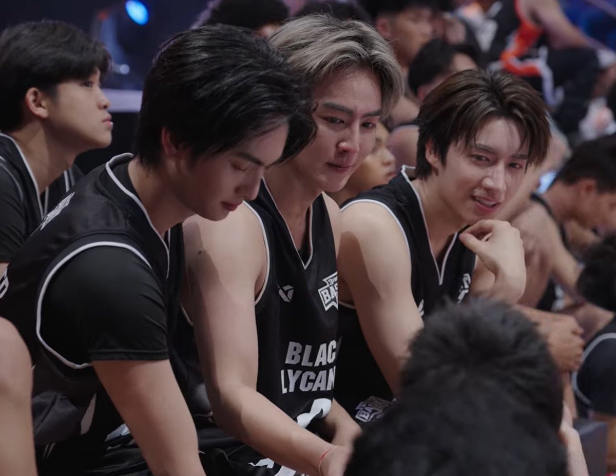 บี๋🚌 tweet media