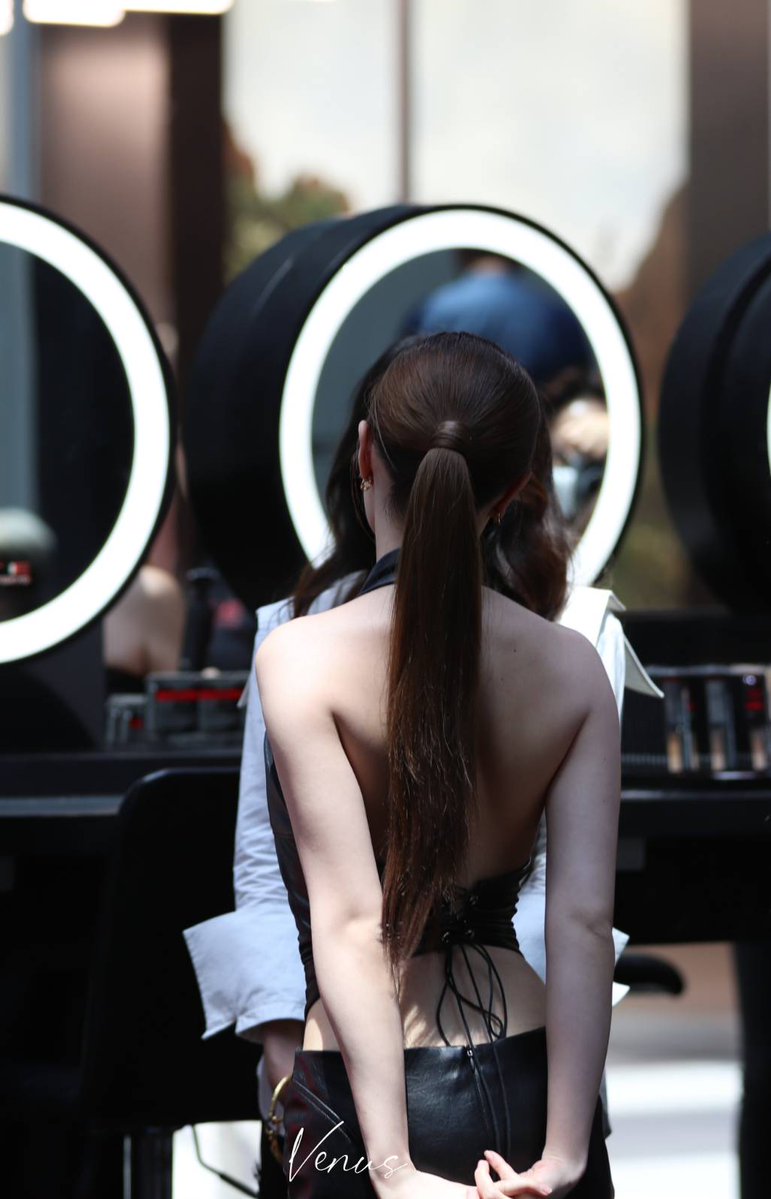 มี๊Venus กับลูกสาวทั้ง7 tweet media