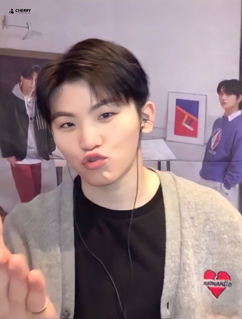 wz day 💌 tweet media