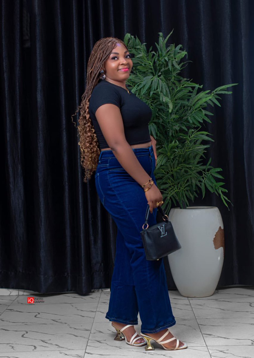 ChilightE's tweet image. Happy birthday big sis #siser #viral