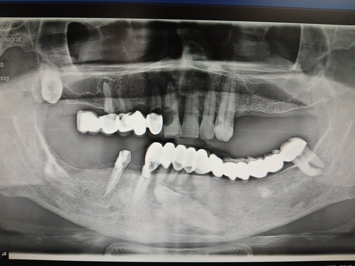 It's Nastaran🌸 tweet media