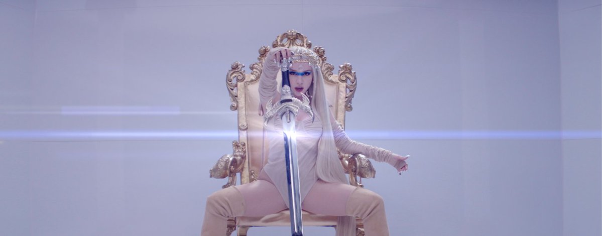 ONLY AVA MAX CONTENT 📁 tweet media