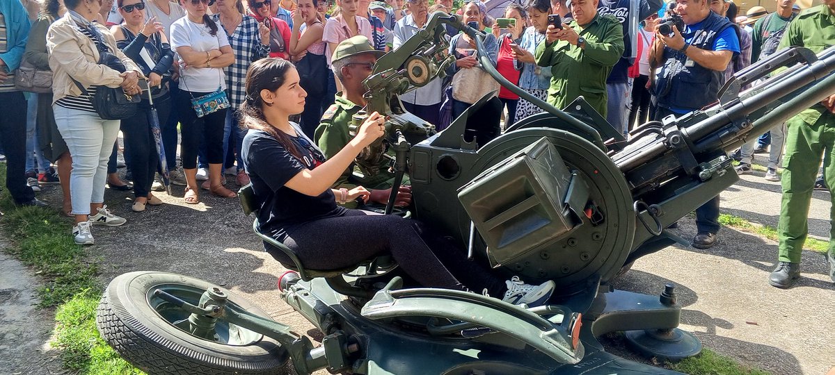 A defensa de la Patria es tarea de todos. Nuestra juventud a la Vanguardia.#CubaVencerá