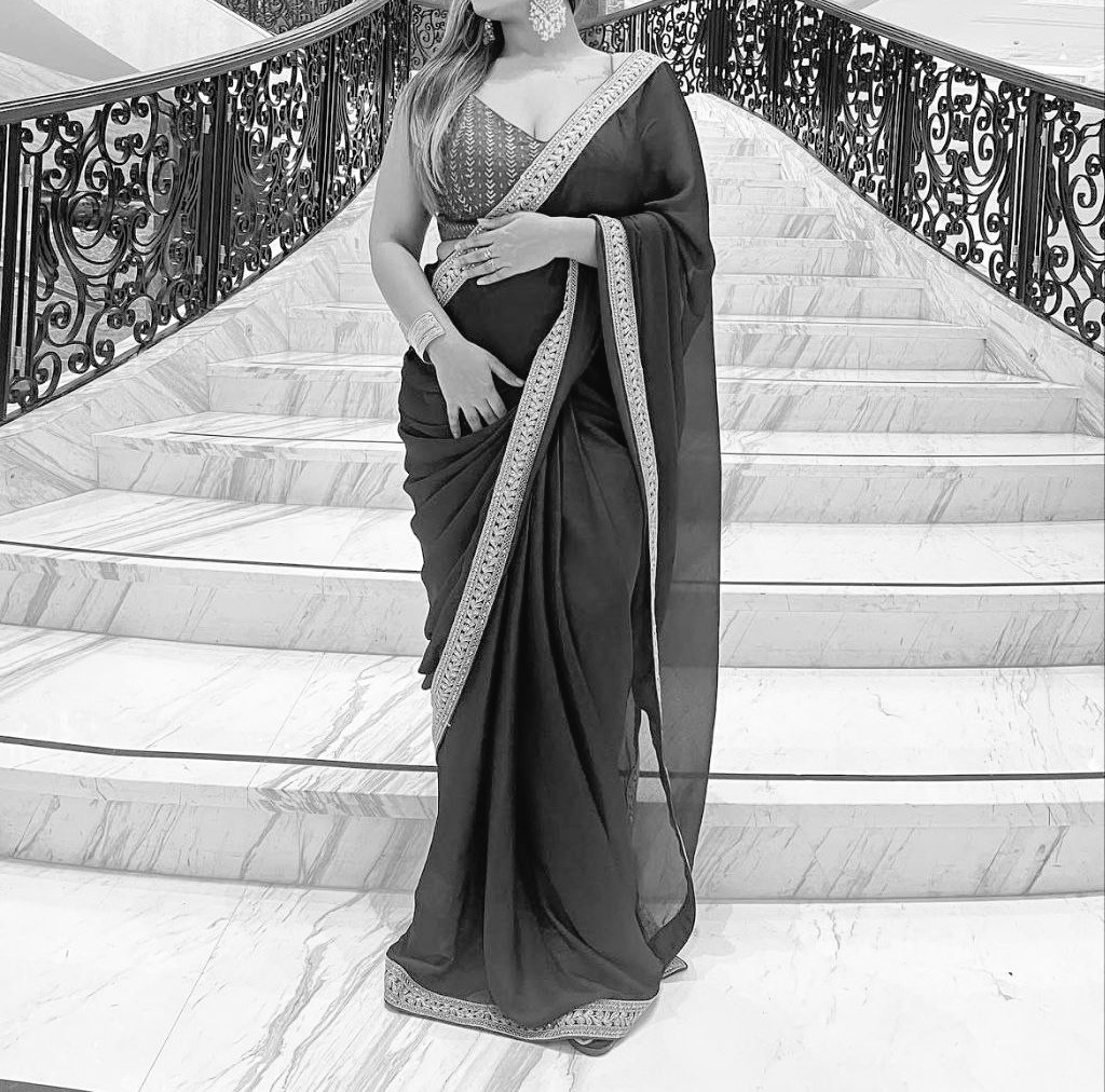 nrihotwife tweet media