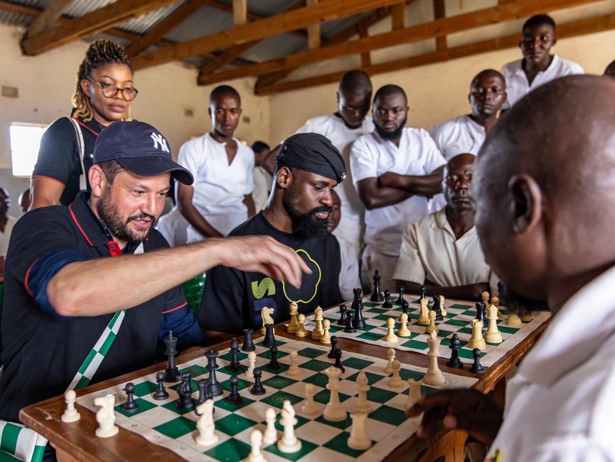 The Gift of Chess tweet media