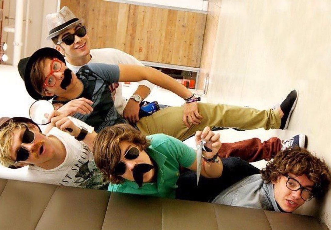 hole direction tweet media