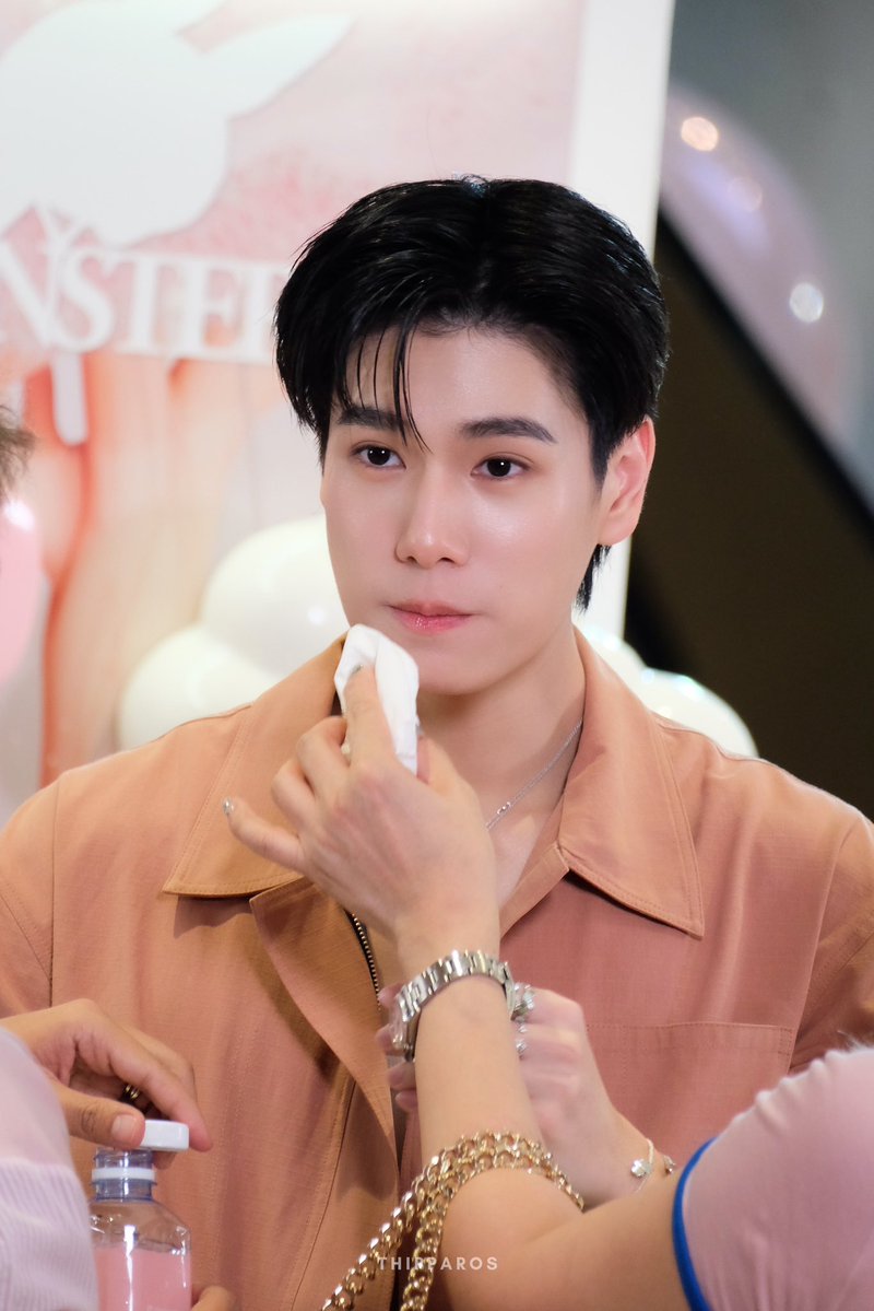 thipparos🎶🎹 tweet media