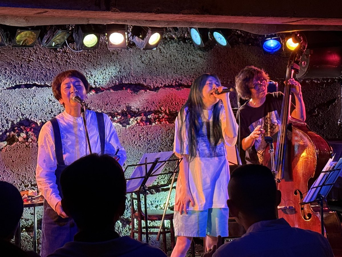 こじっさ tweet media