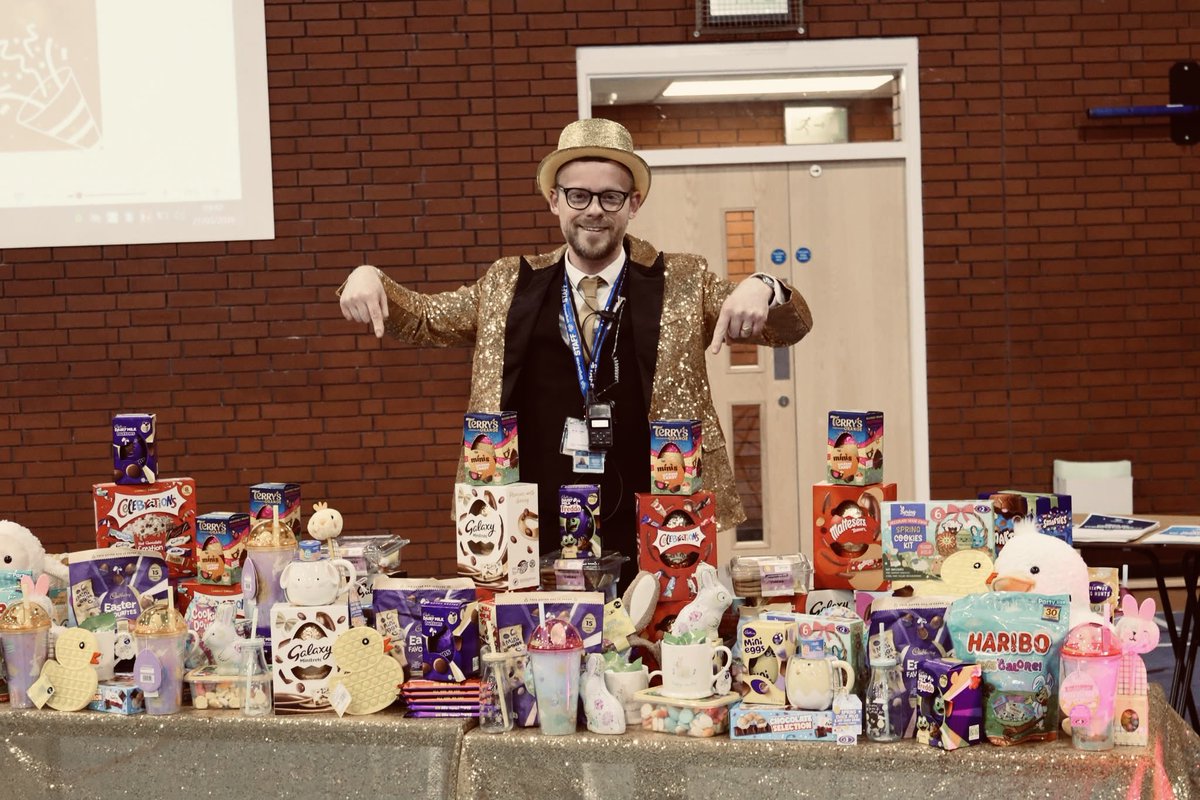 m_chiles's tweet image. Our golden ticket raffle assembly to finish a brilliant spring term at Longdendale ⭐️⭐️⭐️⭐️⭐️

#TheLongdendaleLegacy