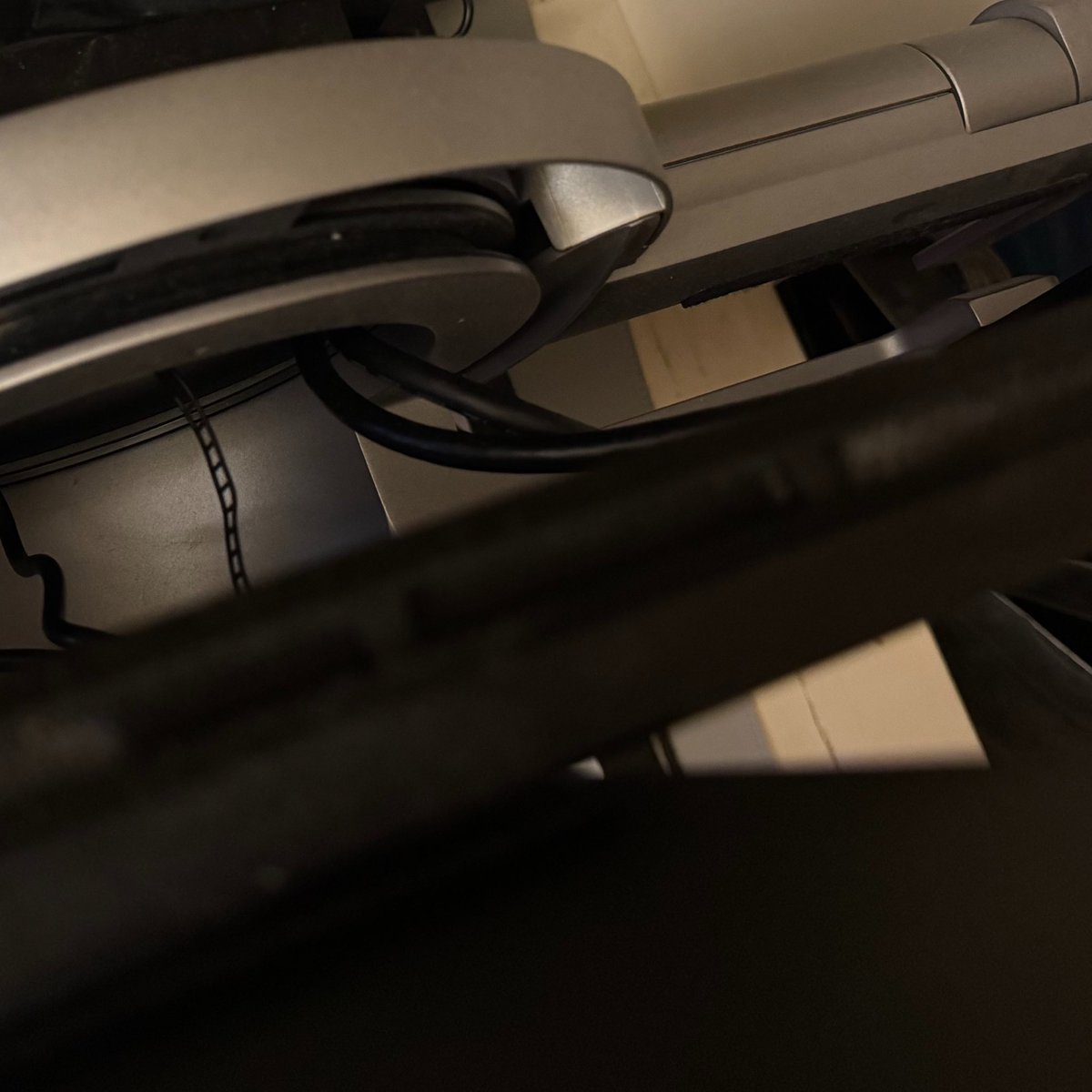 원래미치신분 tweet media