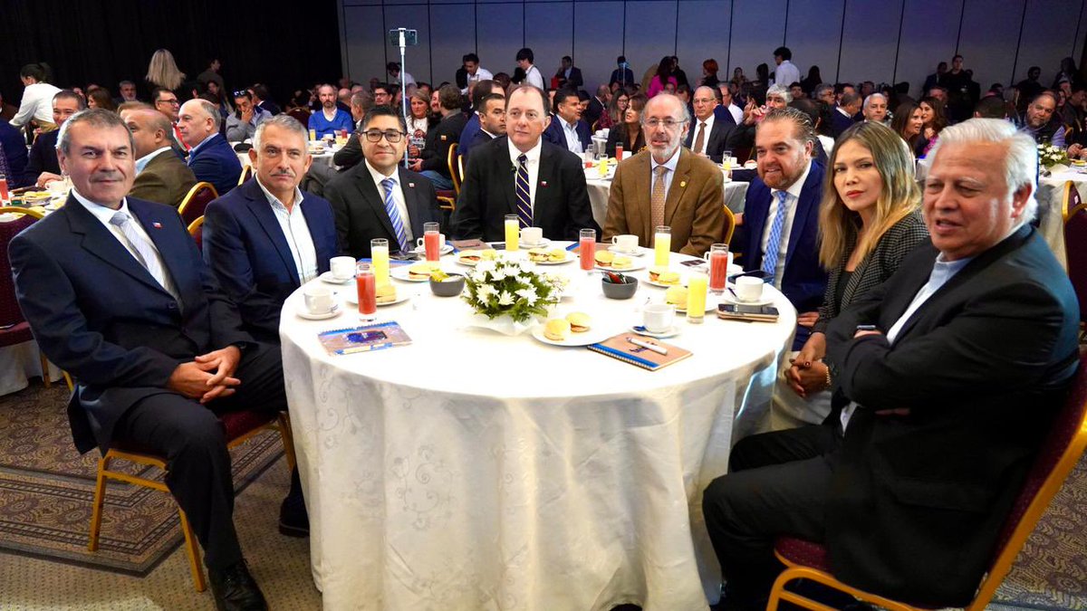 Iván Poduje tweet media