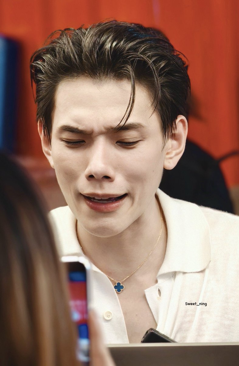 my favorite artist tweet media