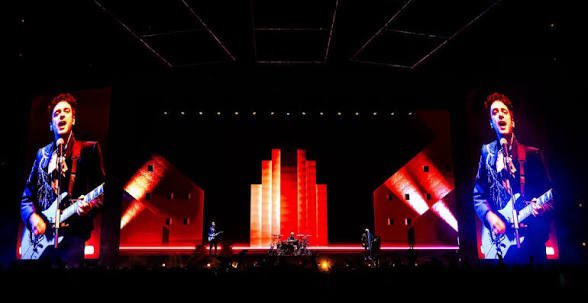 soyclaudiotv's tweet image. Aquí les dejo mi opinión del regreso de #SodaStereo del Documental d #RedHotChiliPeppers y lo nuevo de #Muse Pasa la voz! youtu.be/giRGSSsj_3M?si…