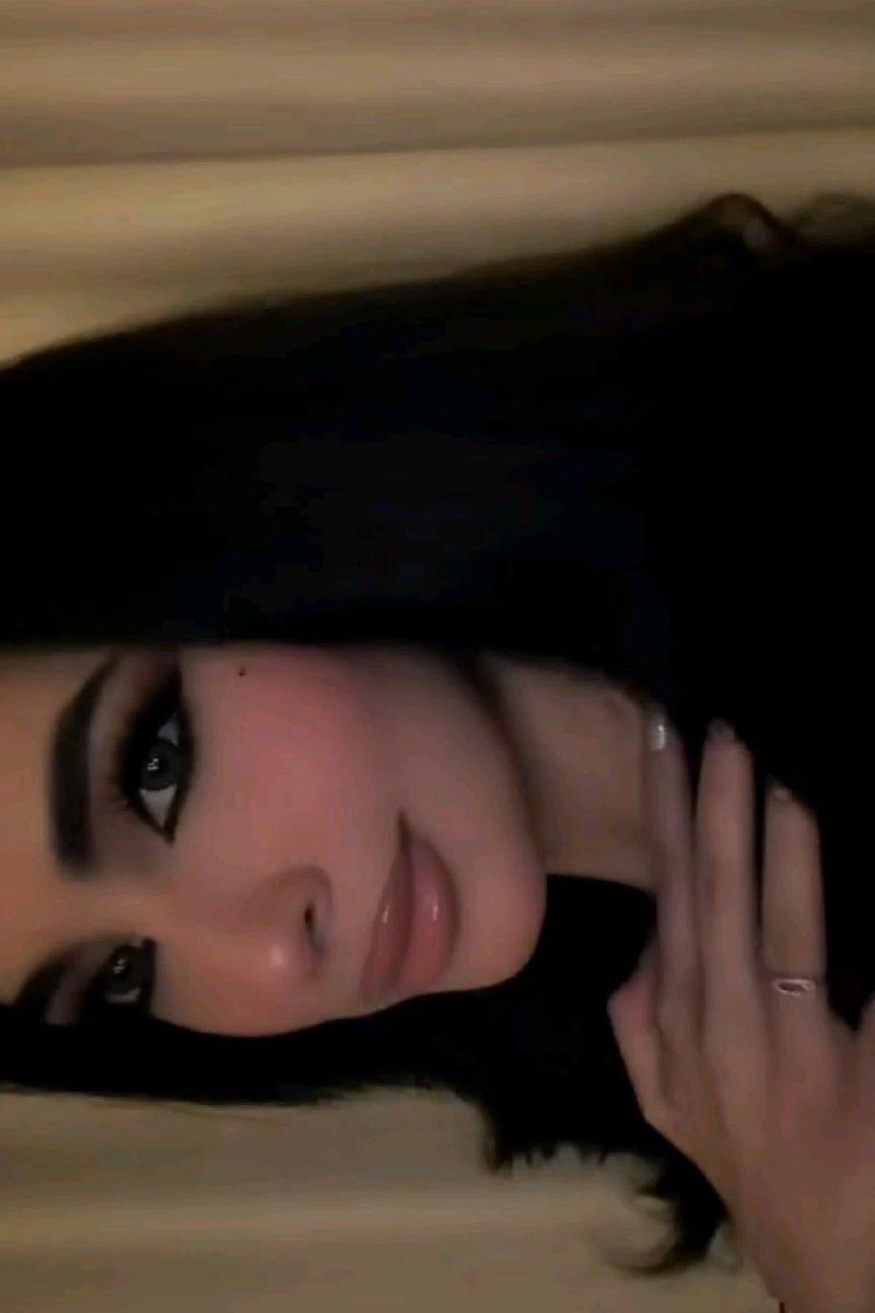 سِهام tweet media