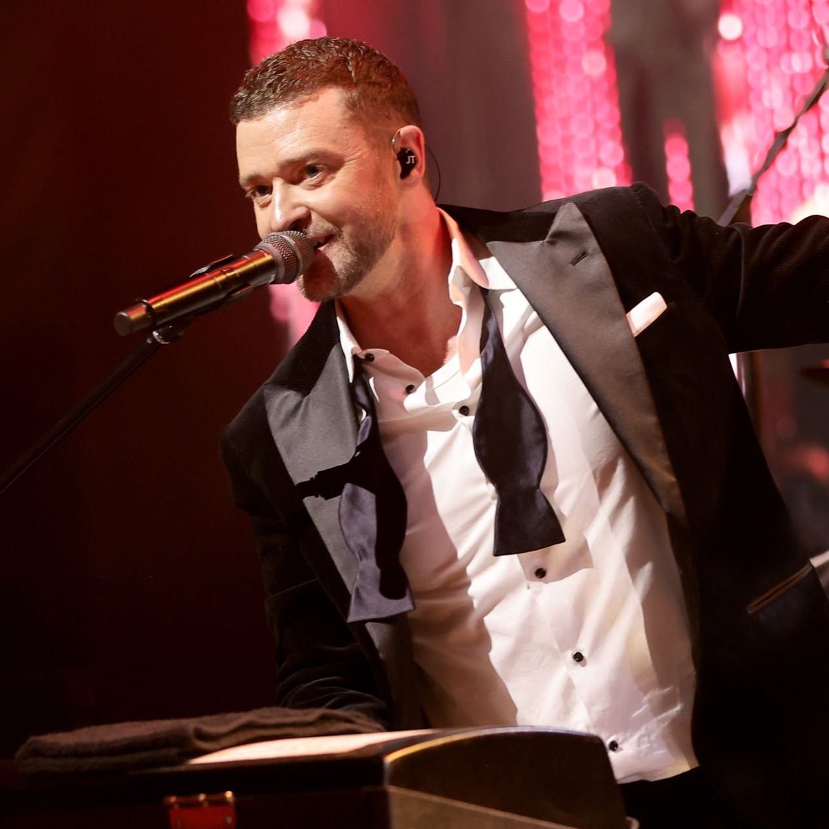Justin Timberlake Updates tweet media