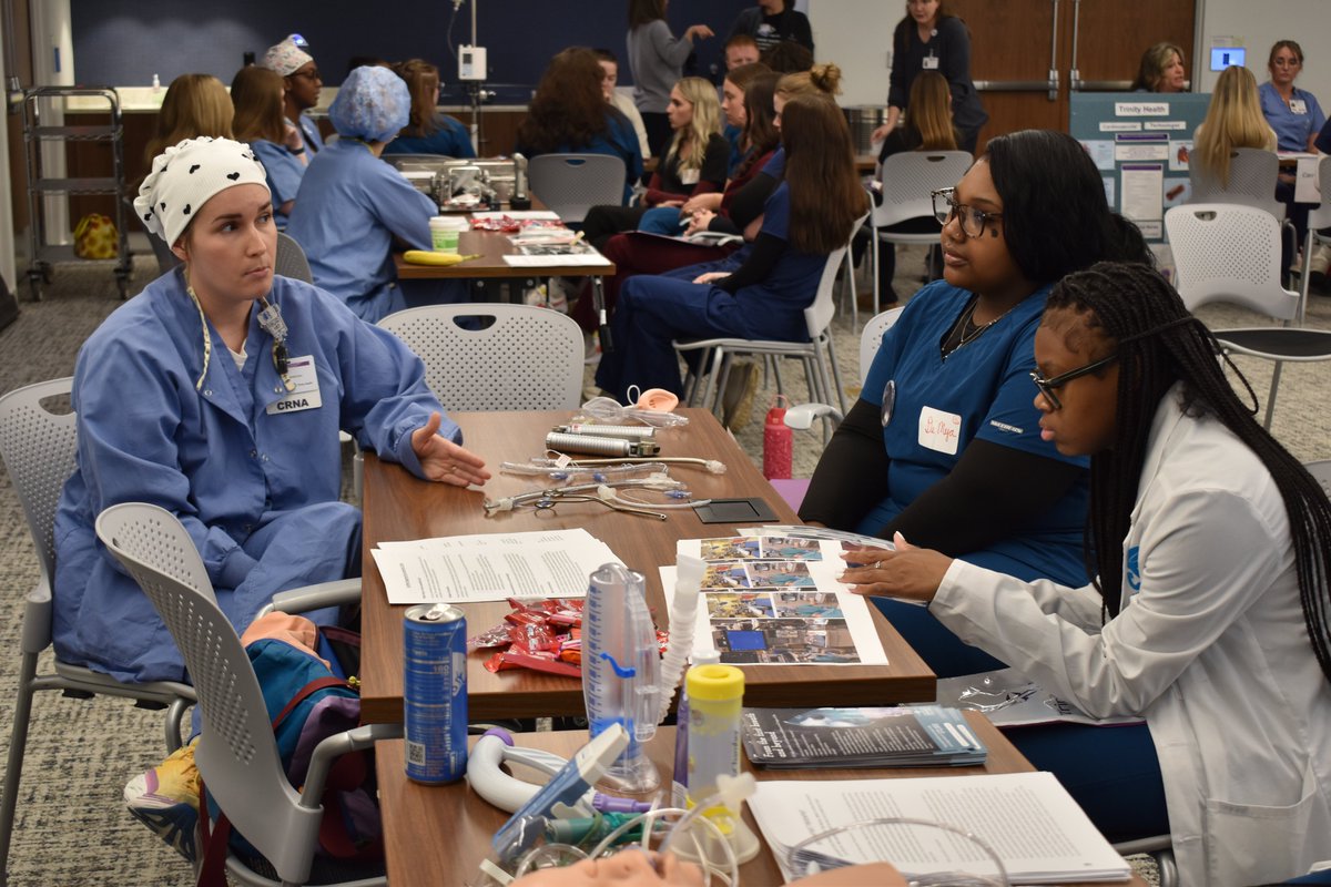 muskegonctc's tweet image. Real-world learning, coming in hot 🏥🔥
Allied Health students experienced “A Day in the Life of an Injured Patient” at   @TrinityHealthMI—moving thru 13 hands-on stations &amp;amp; meeting the full care team behind the scenes. Students saw how every role plays a part. #FutureFocused
