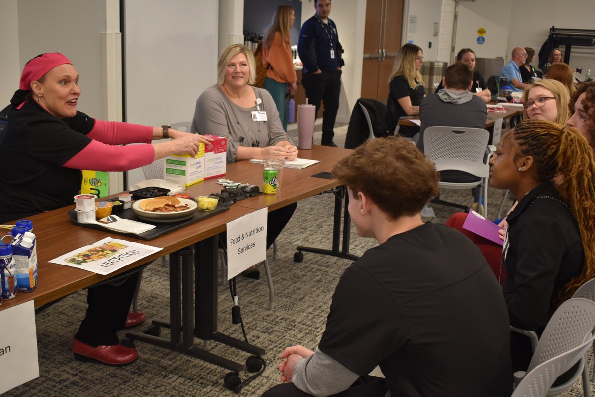 muskegonctc's tweet image. Real-world learning, coming in hot 🏥🔥
Allied Health students experienced “A Day in the Life of an Injured Patient” at   @TrinityHealthMI—moving thru 13 hands-on stations &amp;amp; meeting the full care team behind the scenes. Students saw how every role plays a part. #FutureFocused