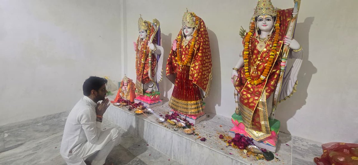 आज श्रीराम नवमी के पावन अवसर पर गजरौला के मौहल्ला नईपुरा स्थित चामुंडा मंदिर पर आयोजित भंडारे में सम्मिलित होकर माँ चामुंडा का आशीर्वाद प्राप्त किया तथा भंडारे में सेवा का सौभाग्य भी प्राप्त हुआ।

माँ चामुंडा से प्रार्थना है कि सभी के जीवन में सुख, शांति एवं समृद्धि बनी रहे।