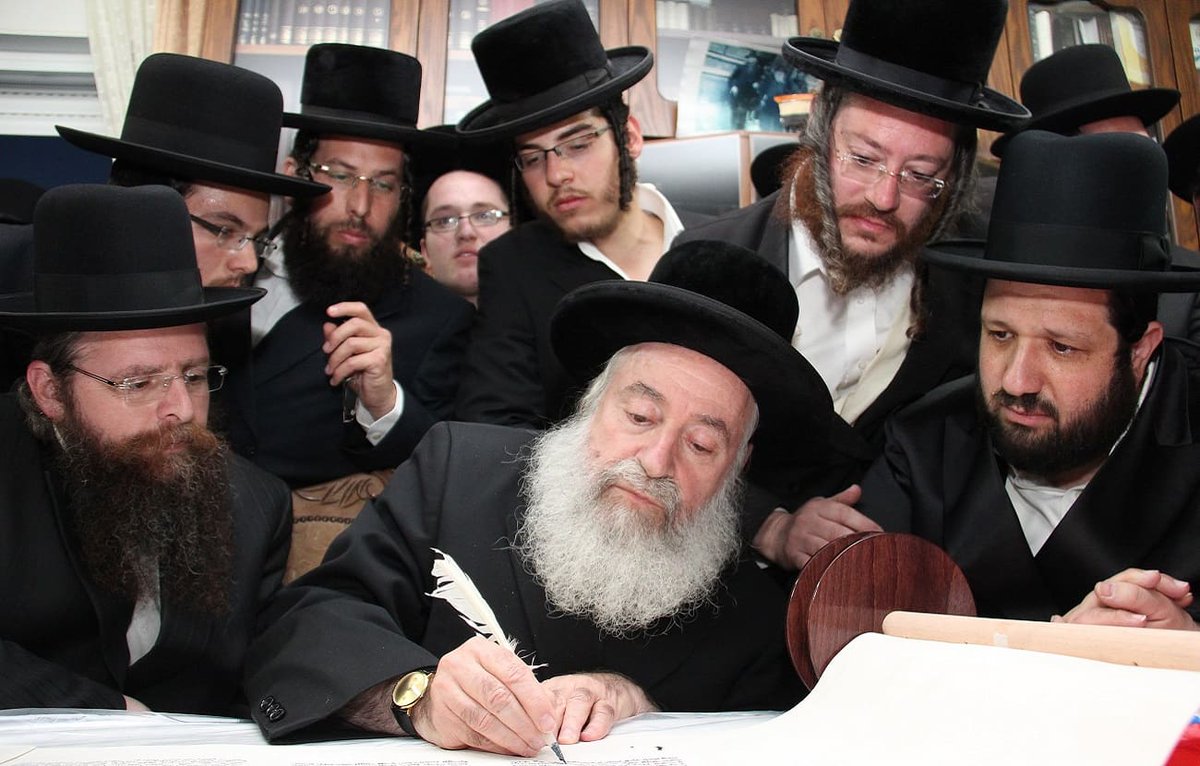 Red Tekunin tweet media