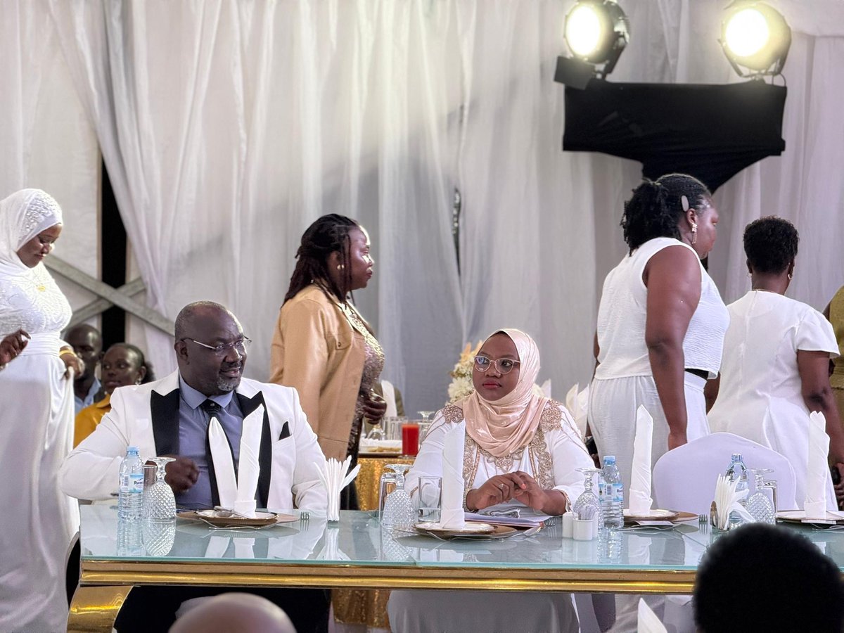 𝑻𝒐𝒏𝒏𝒚 𝑩𝒂𝒏𝒛 🦅 tweet media