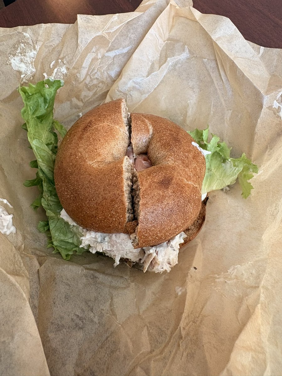 𝕼 𝖚 𝖊 𝖊 𝖓 tweet media