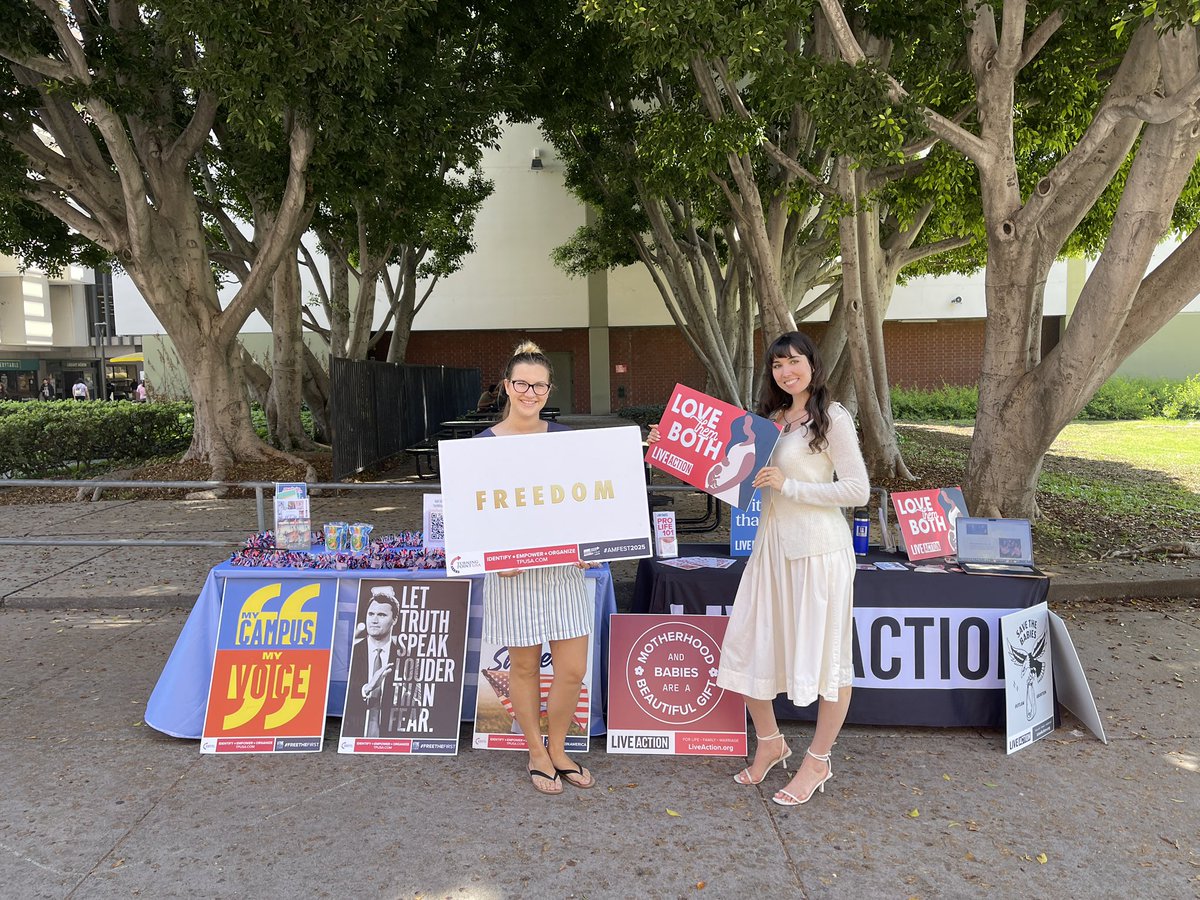 Soaking up that SoCal sun ☀️ out here tabling, meeting good people, and catching nothing but good vibes 🌴✨
