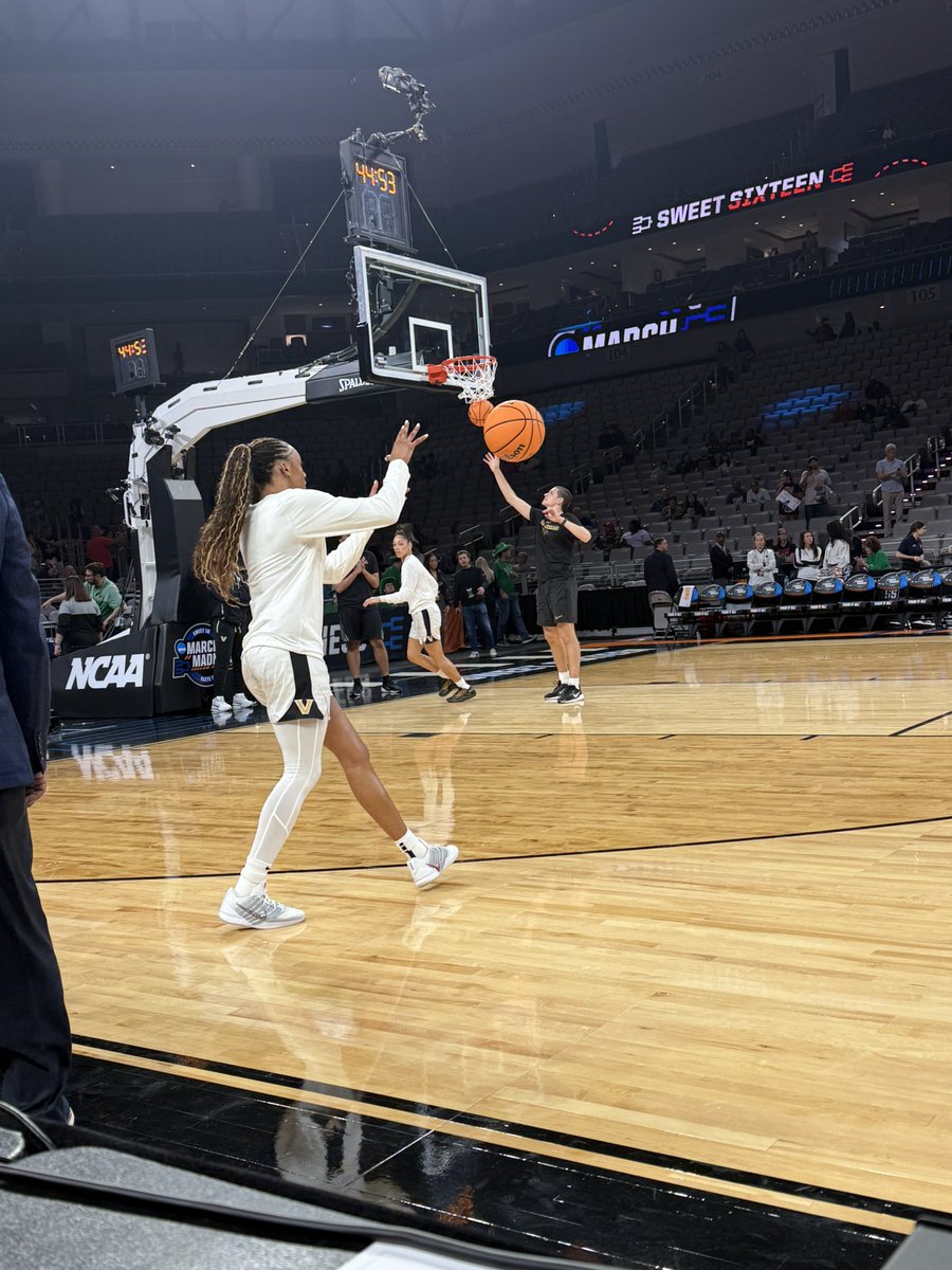 Meghan L. Hall tweet media