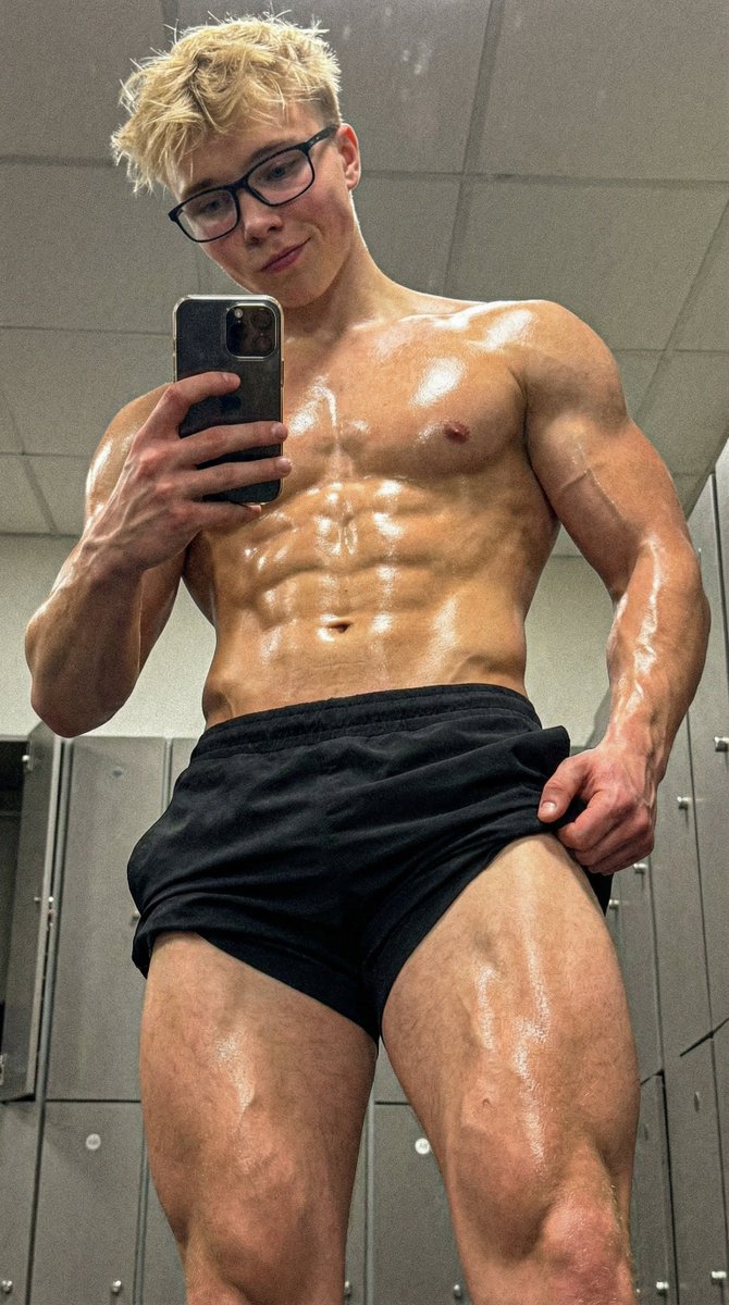 Tim Vyloo tweet media