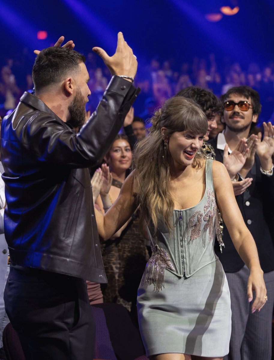 Taylor Swift Updates tweet media