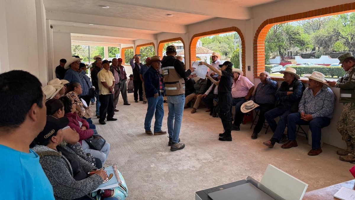 PAgraria's tweet image. 📍 #Hidalgo

Se realizó la asamblea de anuencia del proyecto Tren México–Querétaro en los ejidos de Xiteje y Xiteje de Zapata, municipio de Tula de Allende, fortaleciendo la participación social 🤝.

#Infraestructura #Asamblea #Acuerdos #Participación #Territorio